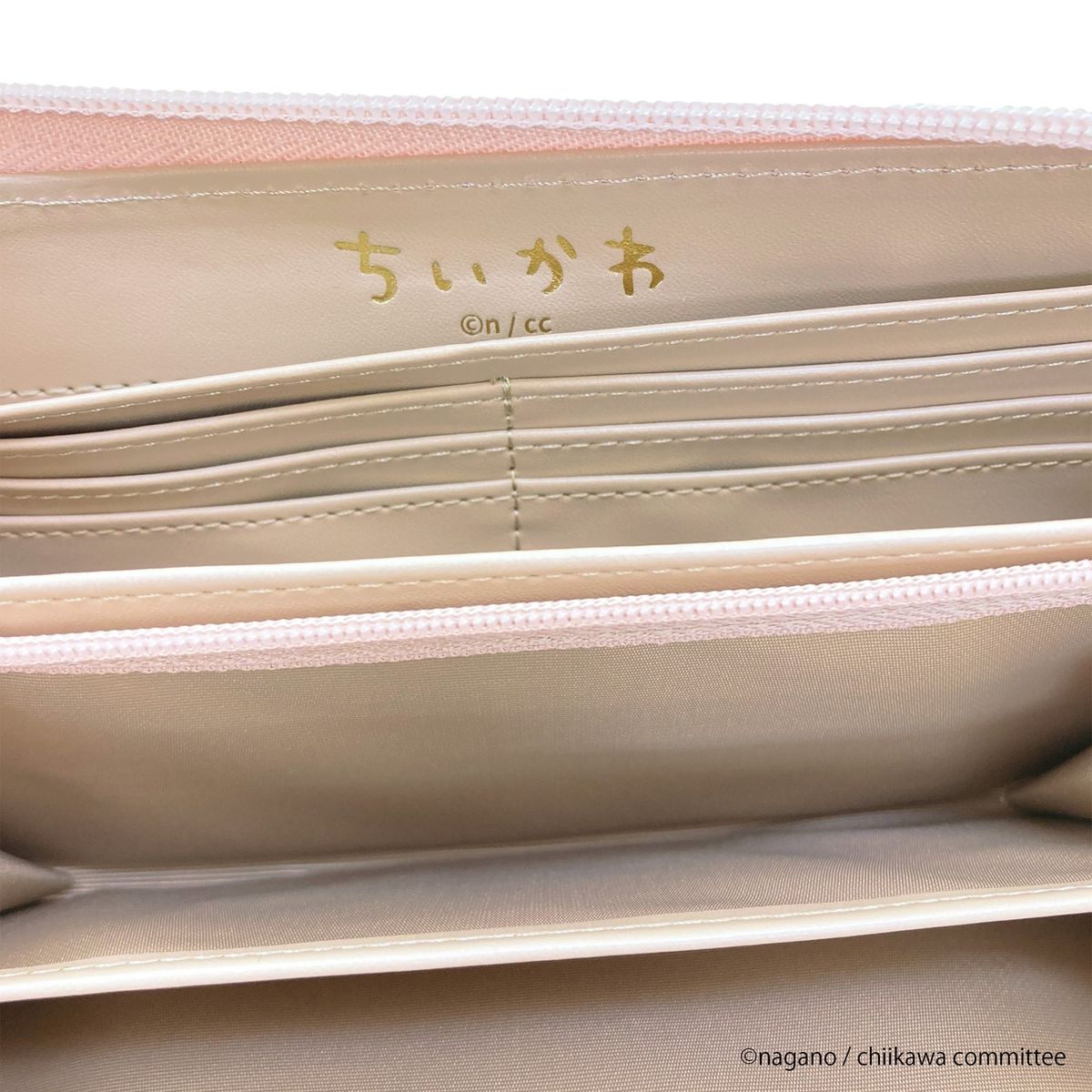 ちいかわ プリントワッペン型押し長財布(ちいかわ)