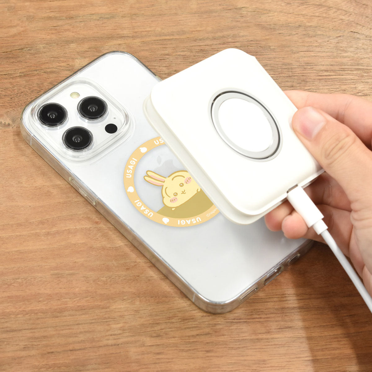 吉伊卡哇 MagSafe兼容金屬手機貼 (兔兔)