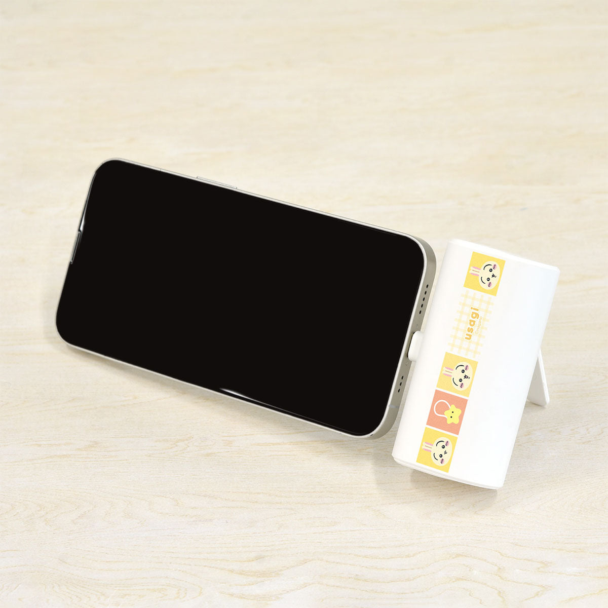 Chiikawa Lithium-ion Charger with USB Type-C Connector 4000mAh (Usagi)