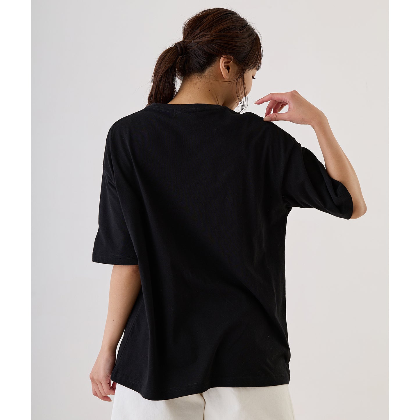 吉伊卡哇 出遊好開心!大T恤 盔甲出發 黑色