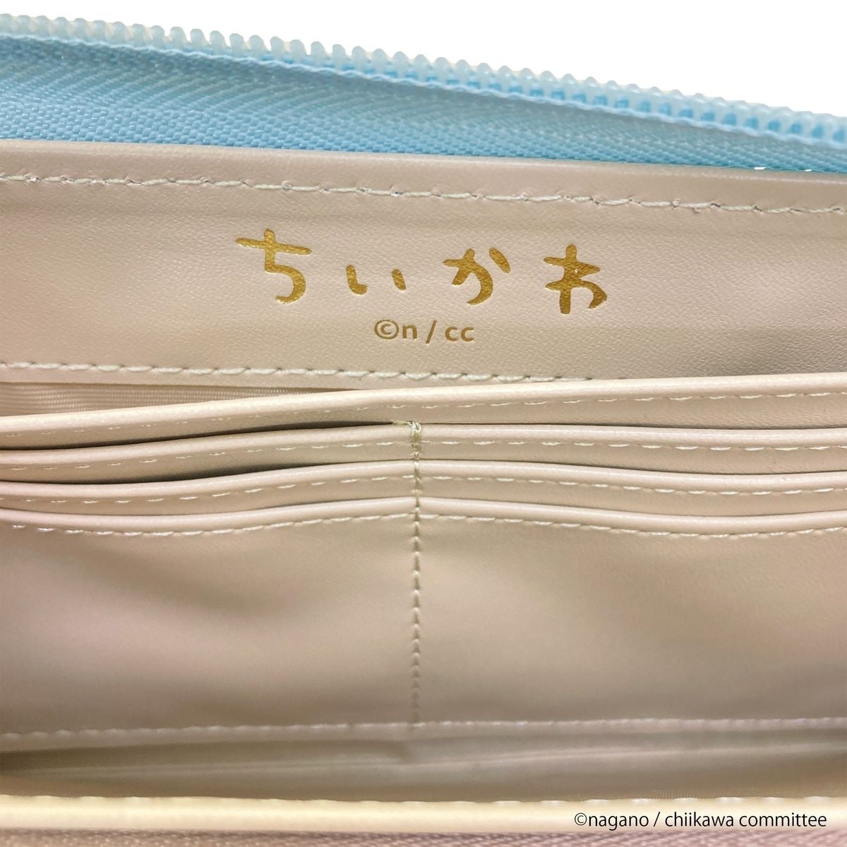 Chiikawa PrintPatch type folding long wallet (Hachiware) 
