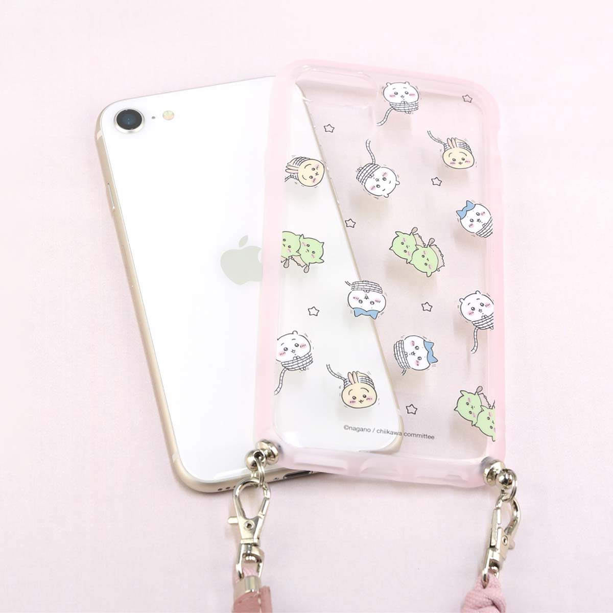 ちいかわ IIIIfit Loop iPhone対応 ケース（総柄）