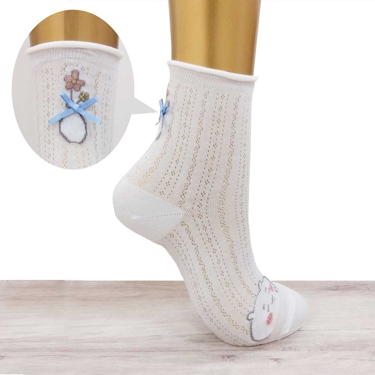 ちいかわ ほめられリボン付きクルーソックス（オフホワイト） レディース用