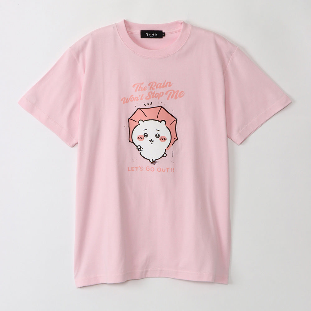 Chiikawa Excited to Go Out! T-Shirt (Chiikawa and Umbrella Light Pink)