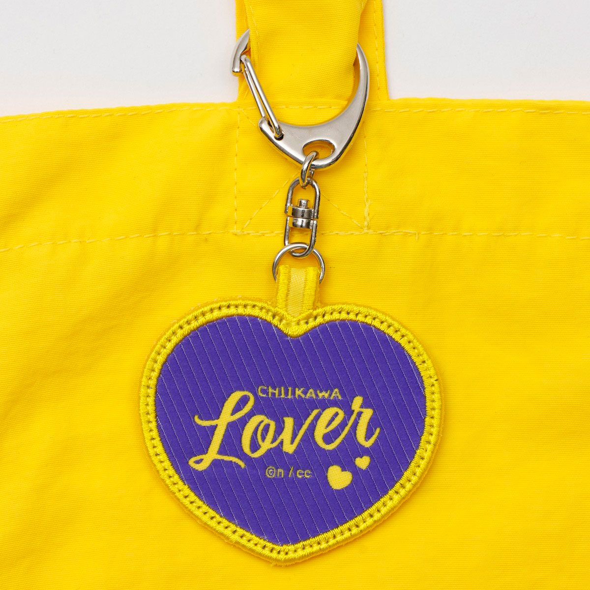 ちいかわ 刺繍トートバッグ うさぎハート イエロー  (刺繍キーホルダー付)
