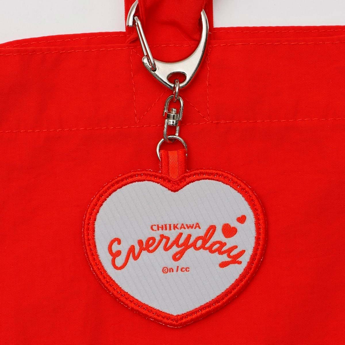 ちいかわ 刺繍トートバッグ ちいかわの毎日 レッド  (刺繍キーホルダー付)
