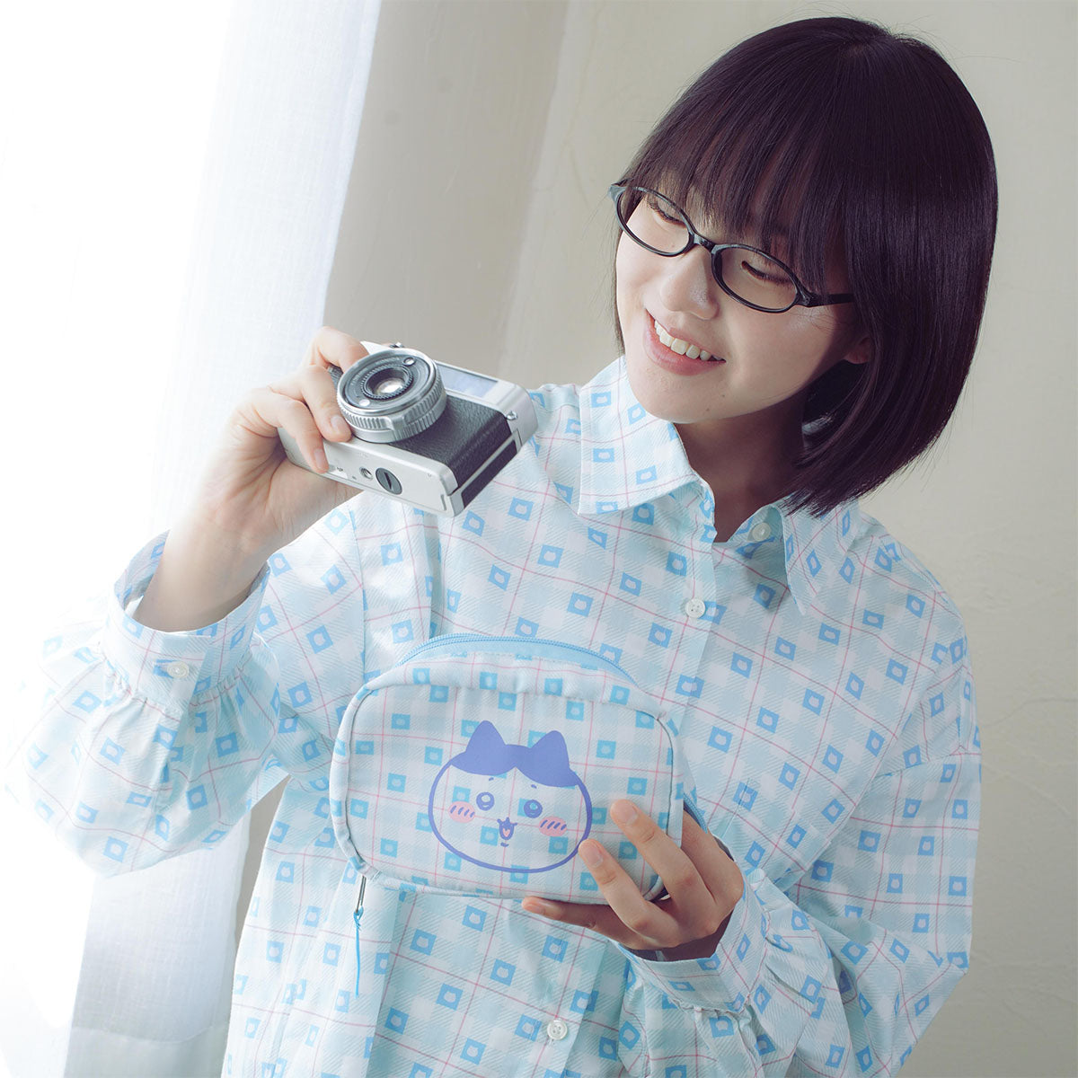 Chiikawa Check Series Pouch Hachiware Blue