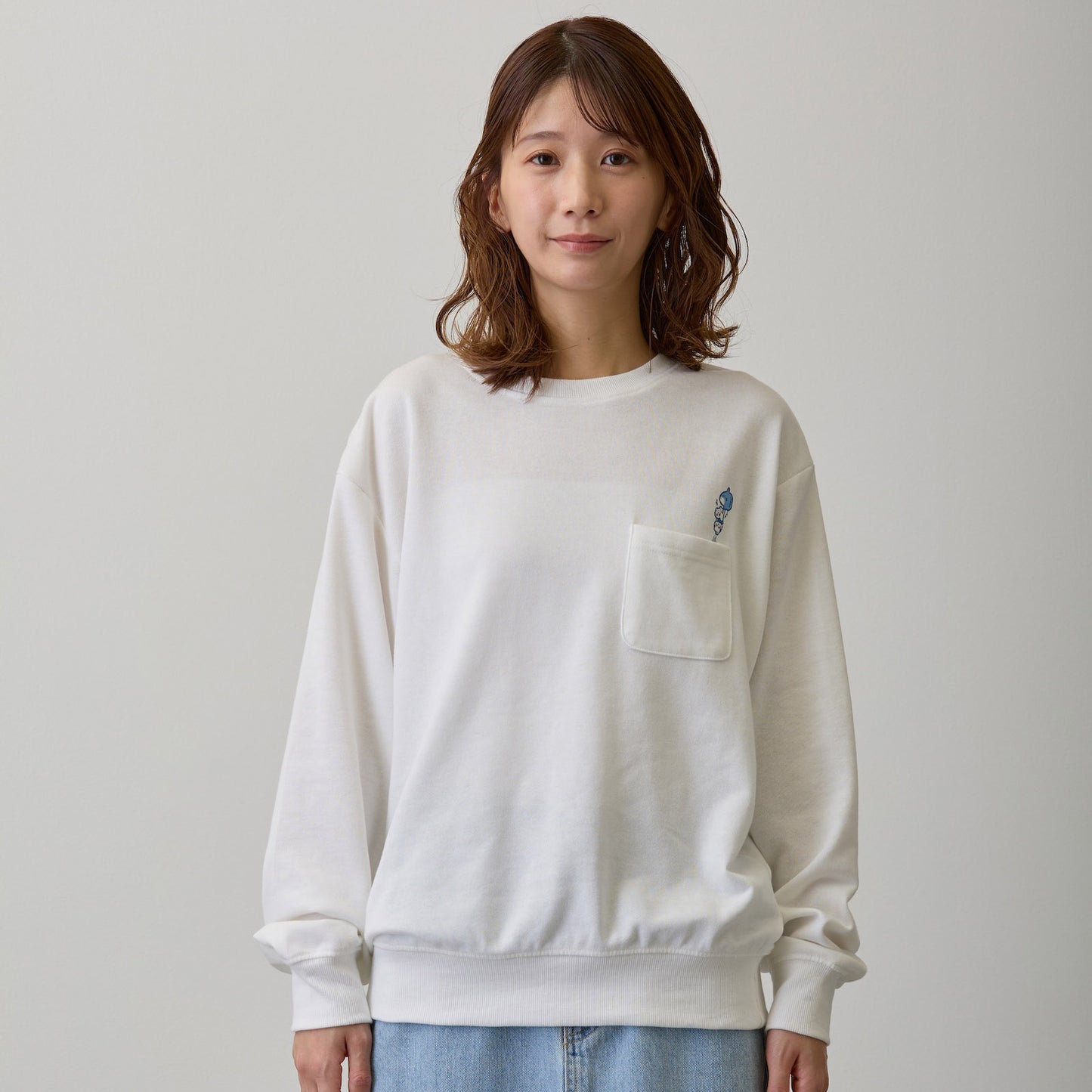 吉伊卡哇 衛衣 騎肩跳躍 白色