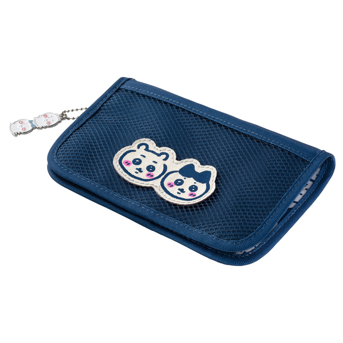 Chiikawa Event porch of size that also includes a passport (Chiikawa and Hachiware) 