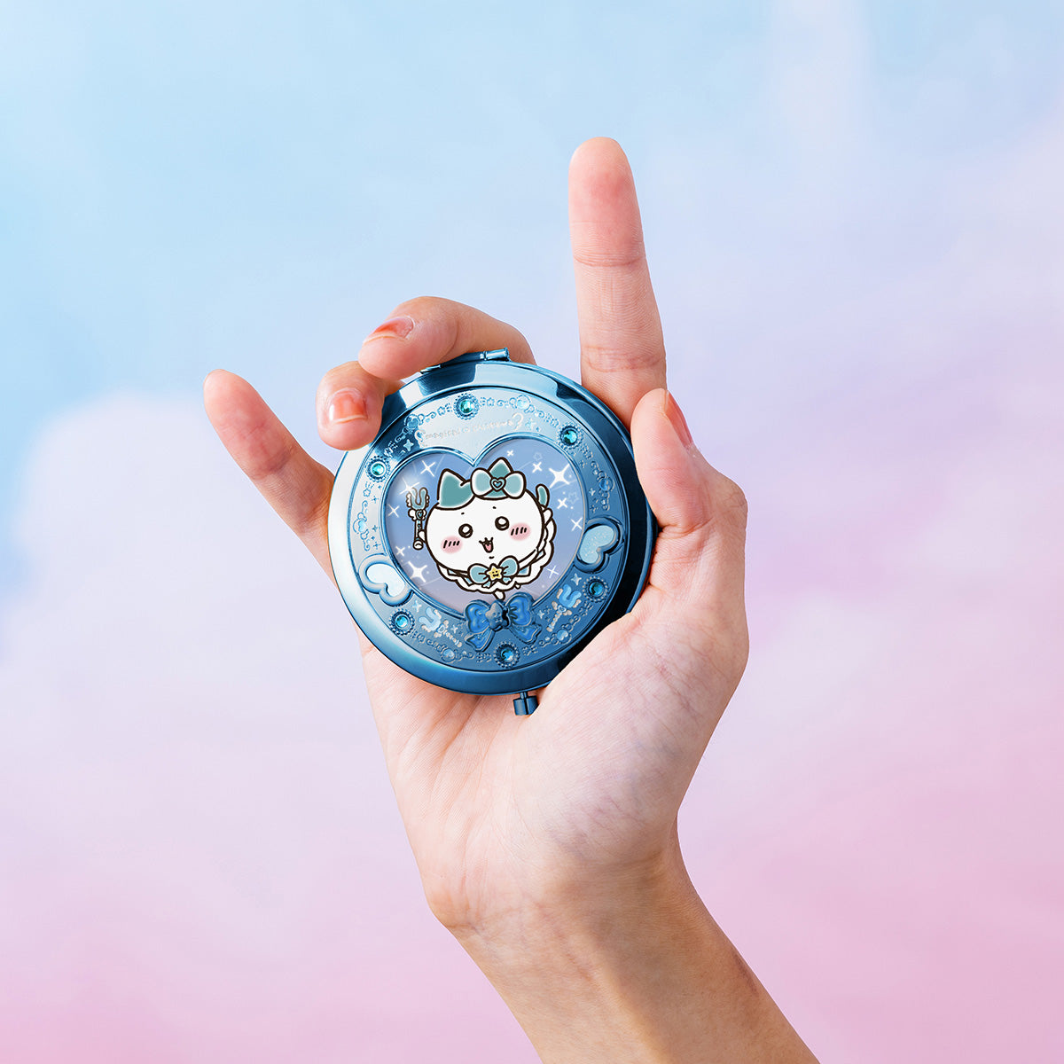 [Pre-Order] Chiikawa Magical Chiikawa Magical Compact Mirror (Hachiware) [Ships sequentially from Mid March 2026] [Cannot be canceled even if delayed] [Cannot be purchased with regular items or specify delivery date] [Not eligible for campaigns]