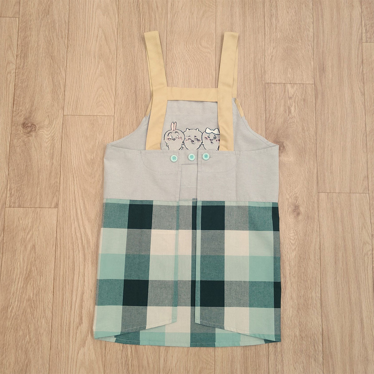Chiikawa Kids Apron (Together with Everyone)