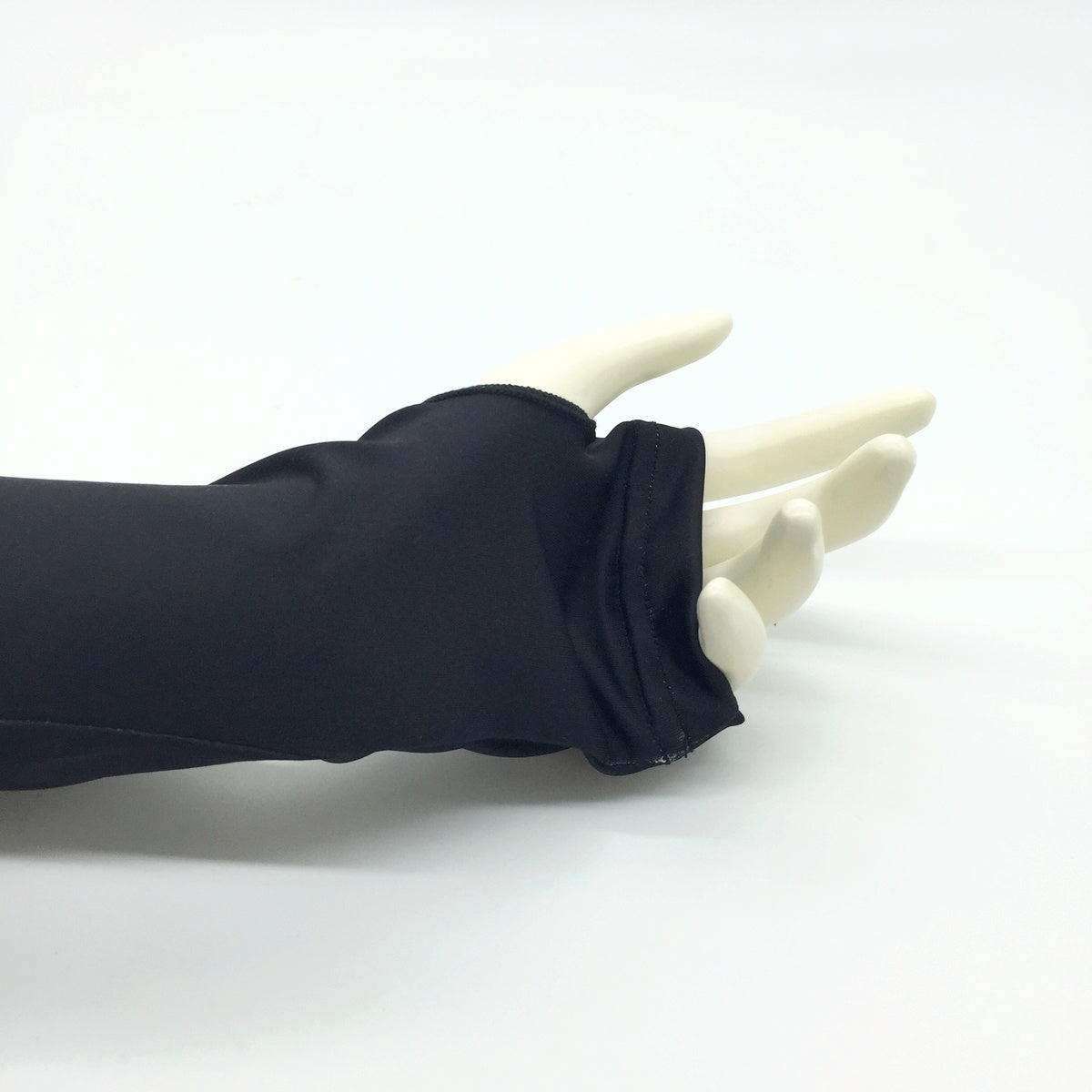 Chiikawa Arm Cover (One-point Hachiware)