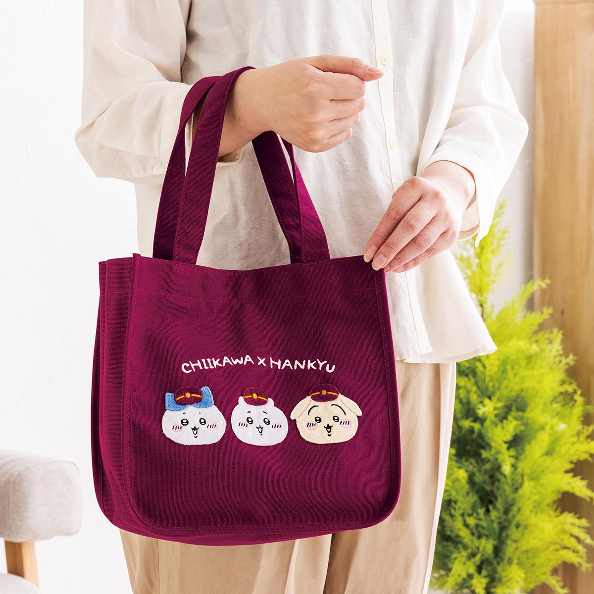 ちいかわ 阪急電車なスクエアランチトートバッグ