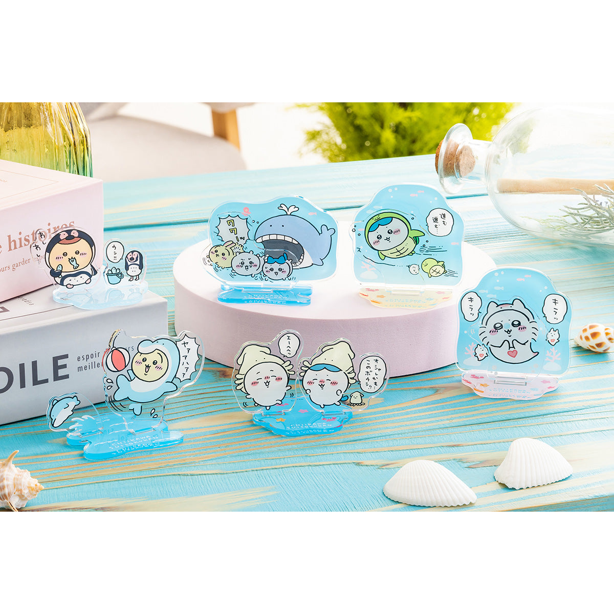 Chiikawa Aquarium Layered Acrylic Stand (Whale)