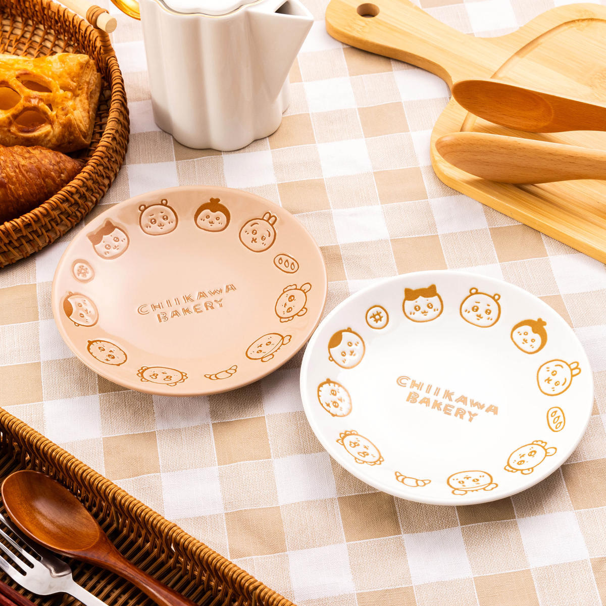 Chiikawa Bakery Water-Repellent Plate (Brown)