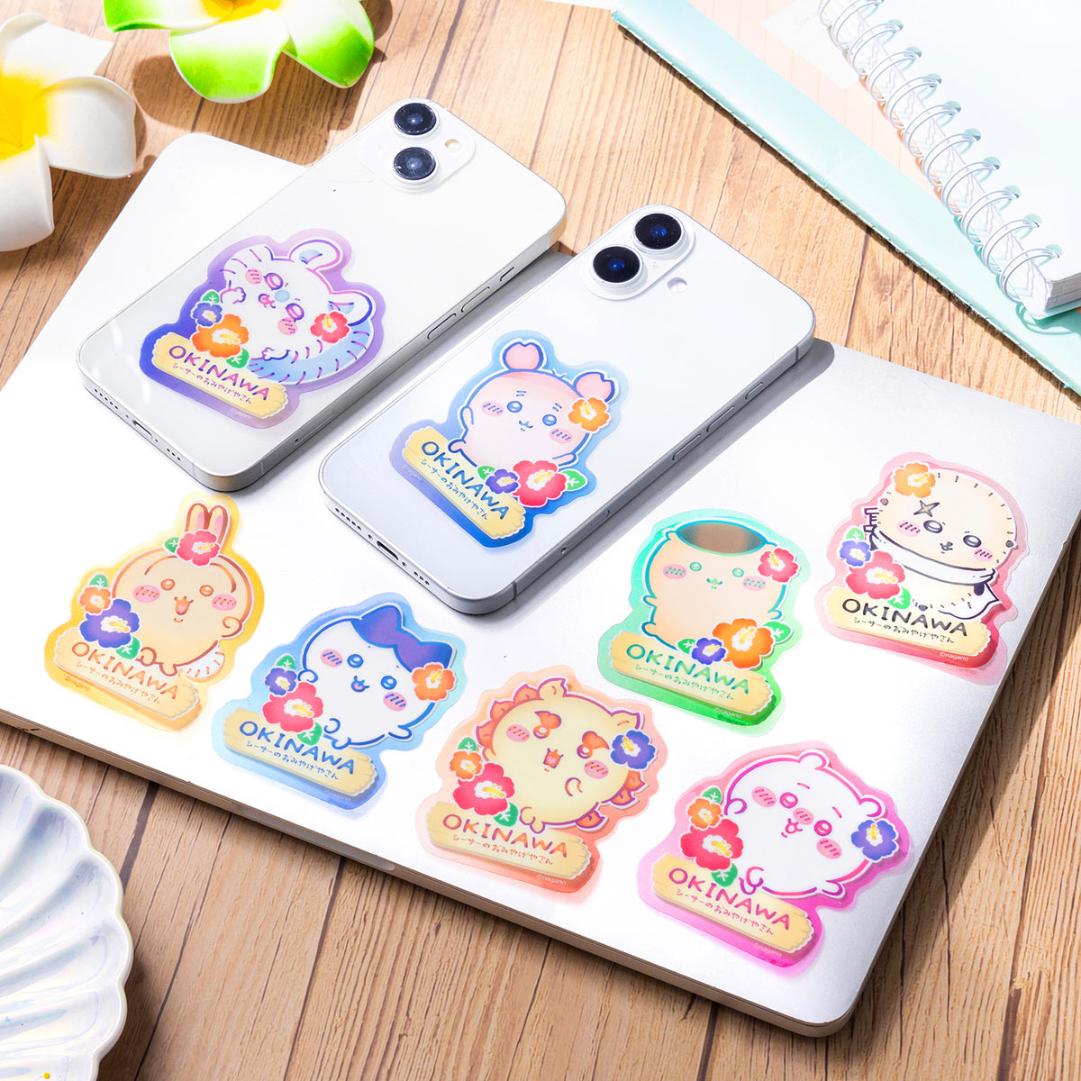 ちいかわ シーサーのおみやげやさん スマホに貼れるサイズのクリアステッカー（古本屋）