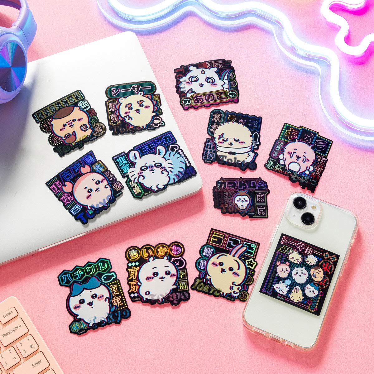 ちいかわ トーキョーちいかわ スマホに貼れるサイズのステッカー（古本屋）