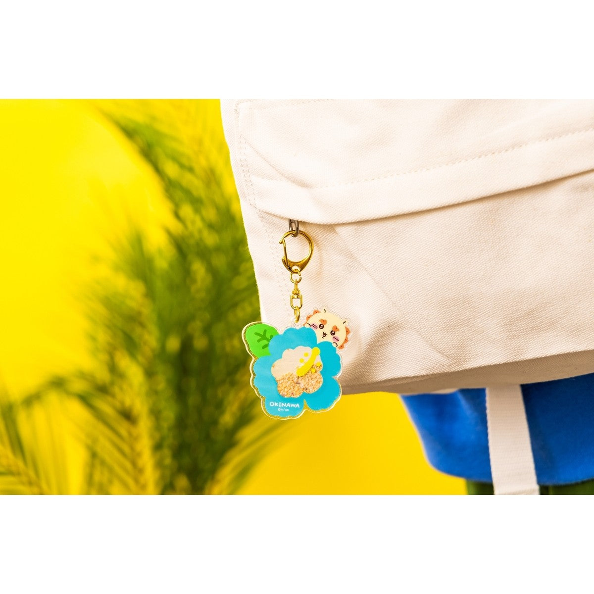 Chiikawa Shisa's Souvenir Shop Shaker Keychain (Hachiware)