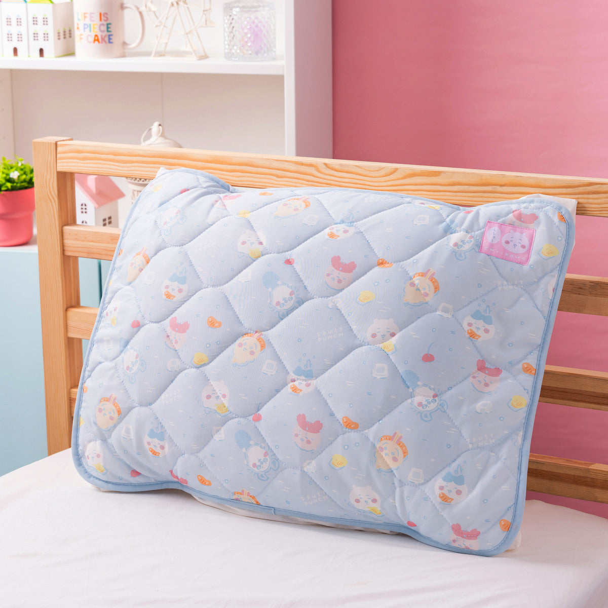 ちいかわ ひんやりまくらカバー（フルーツポンチ）