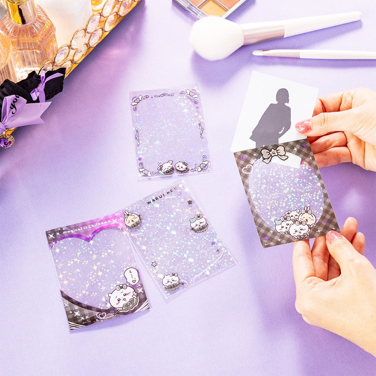 ちいかわ まじかるちいかわ ミニフォトが入るサイズのきらきらクリアスリーブ（ラッコ）