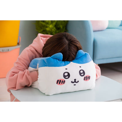 ちいかわ もちもちおひるねハンドマフ（もちっとハチワレ）