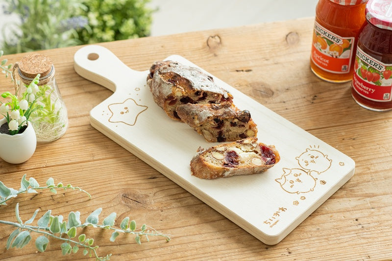 ちいかわ　ウッドカッティングボード