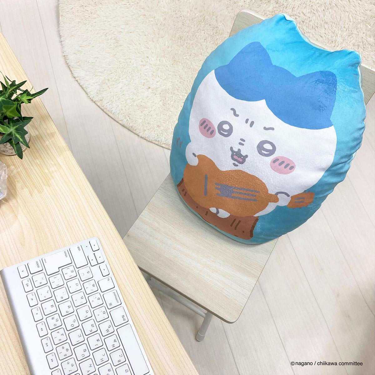 ちいかわ ダイカットクッション（ハチワレ）