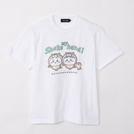 ちいかわ水族館 Tシャツ カワウソと握手 ホワイト（イカミラー付）