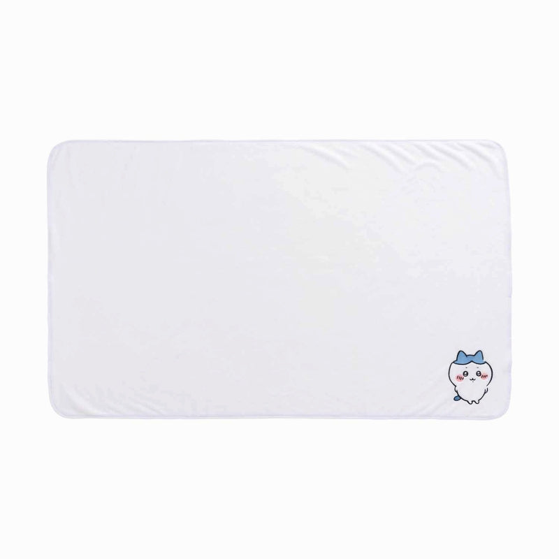 Chiikawa Blanket that can also be used as a Cushion (Hachiware)