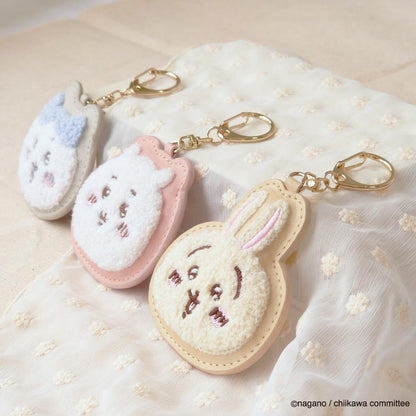 ちいかわ ふわふわワッペン キーホルダー（ハチワレ）
