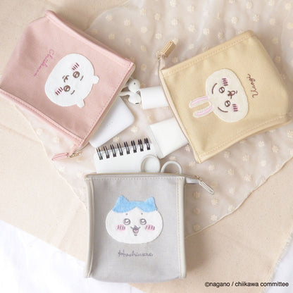 ちいかわ ふわふわワッペン ミニポーチ（ちいかわ）